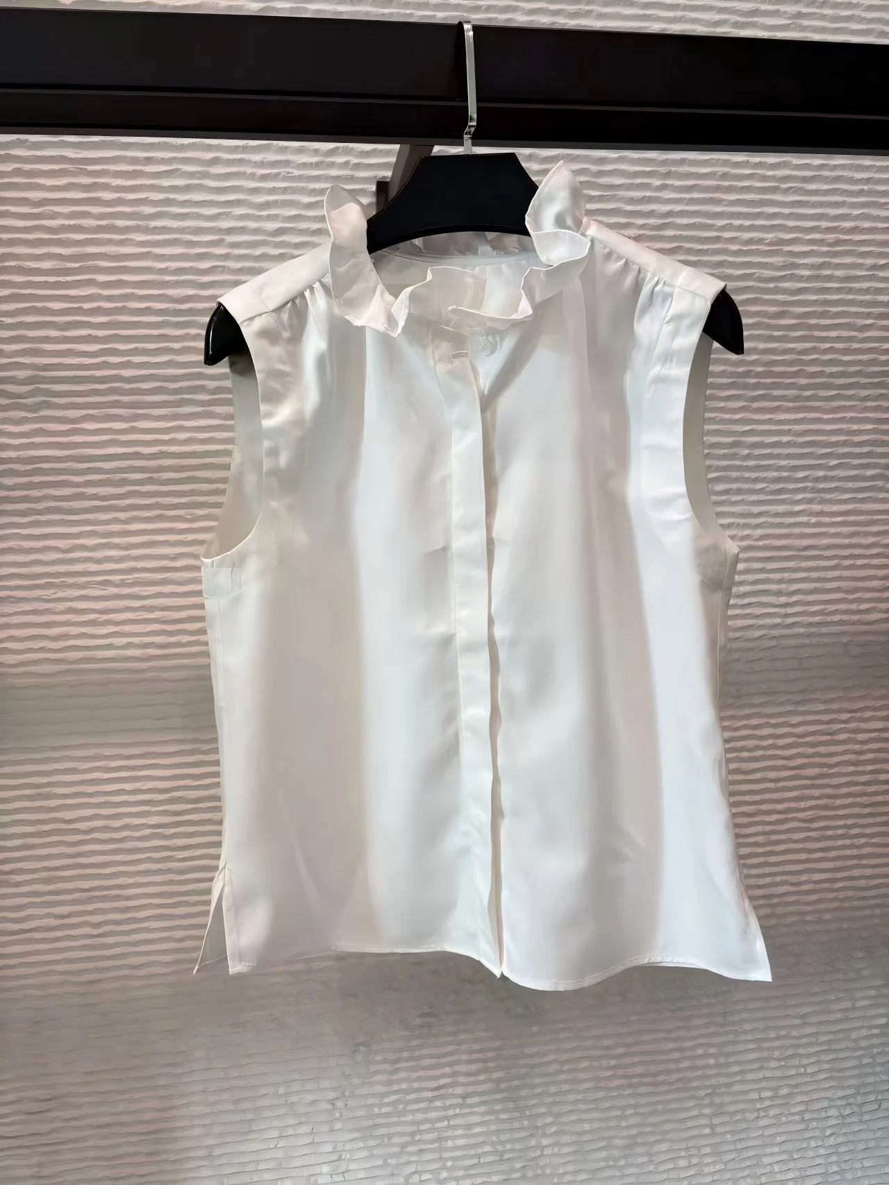 

Summer 2026 New Style Women's Loose Fit Sleeveless Shirt Slimming Effect Versatile Casual Cotton Top for Ladies