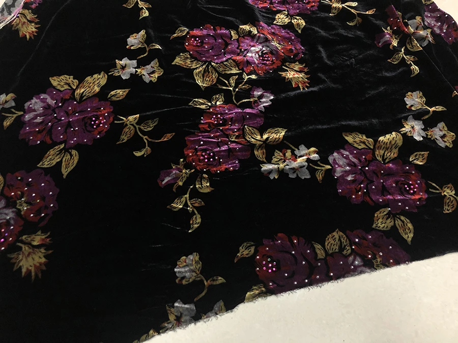 High Quality Real Silk Velvet Fashion Cloth Black Background Red Purple Rose Shiny Designer Warp-Knitted Fabric