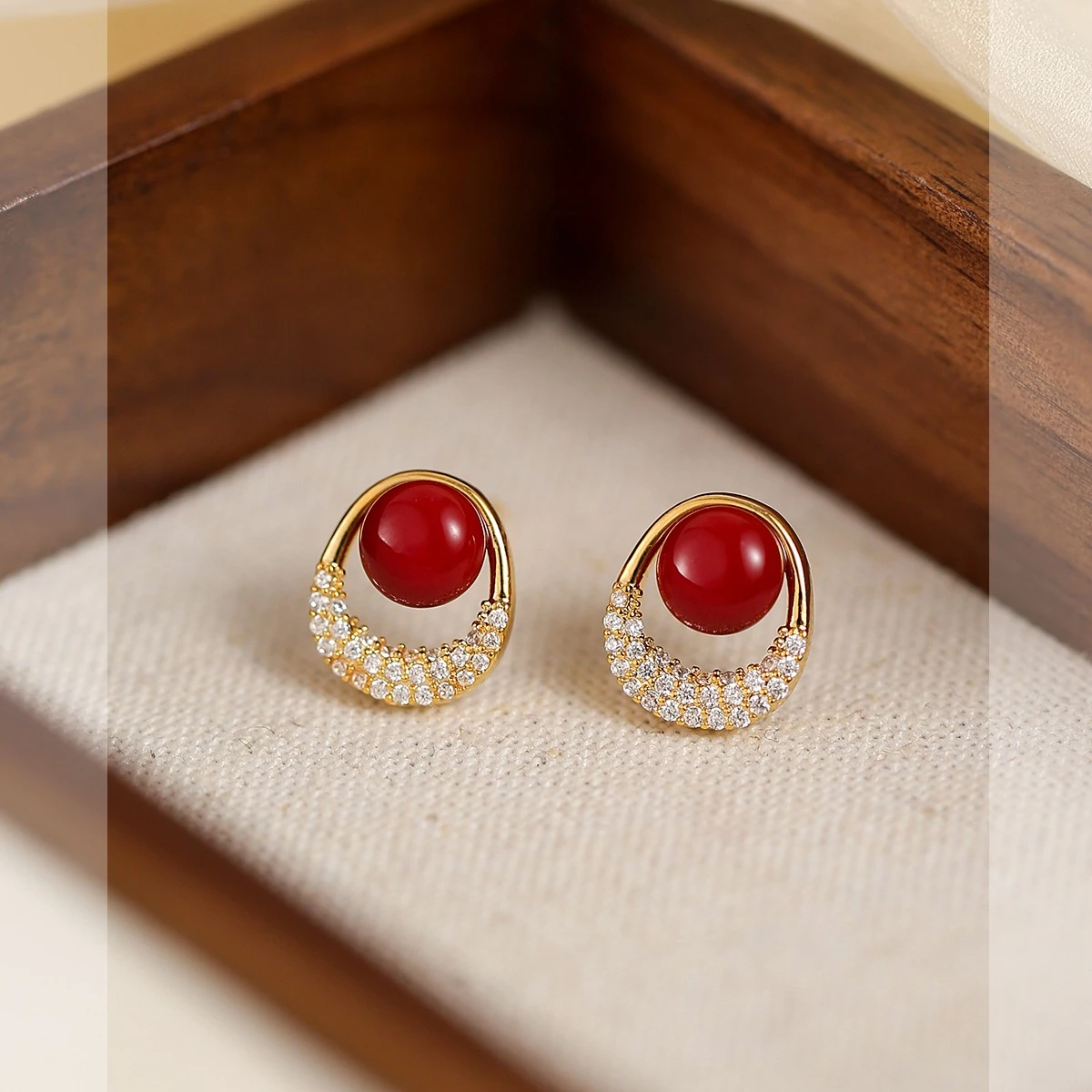 New Year Encore Red Pearl Stud Earrings 2025 New Popular Luxury Sense Earrings for Women, Boutique Light Luxury Jewelry