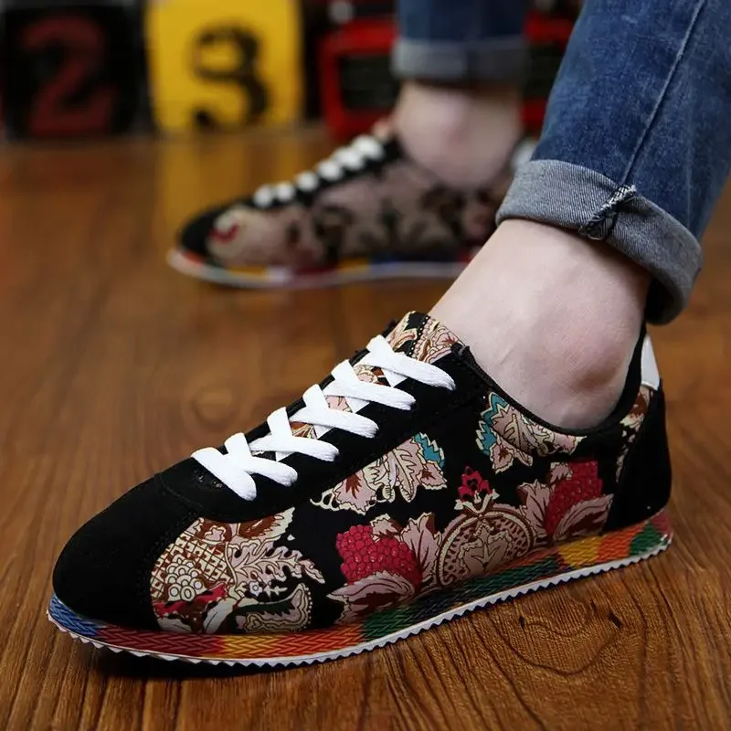 Fashion Graffiti Printed Men Suede Sneakers Red Running Shoes Men\'s Jogging Shoes Light Gym Trainers Men Flat Embroidery Shoes