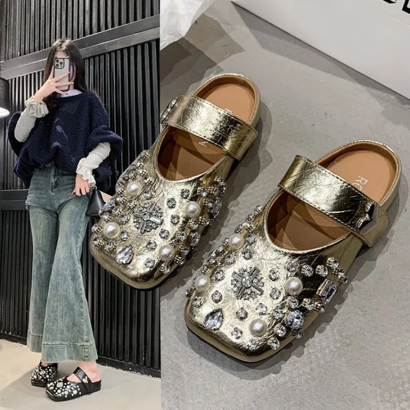 

Summer Slippers Fashion Designer Rhinestones Round Toe Women Flat Mesh Sandals Buckle Strap Comfortable Outdoor Party Dress Shoe