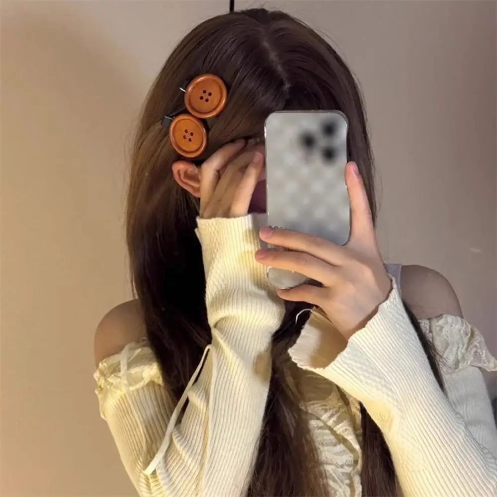 Retro Wood and Alloy Button Hair Clip Barrette - Brown