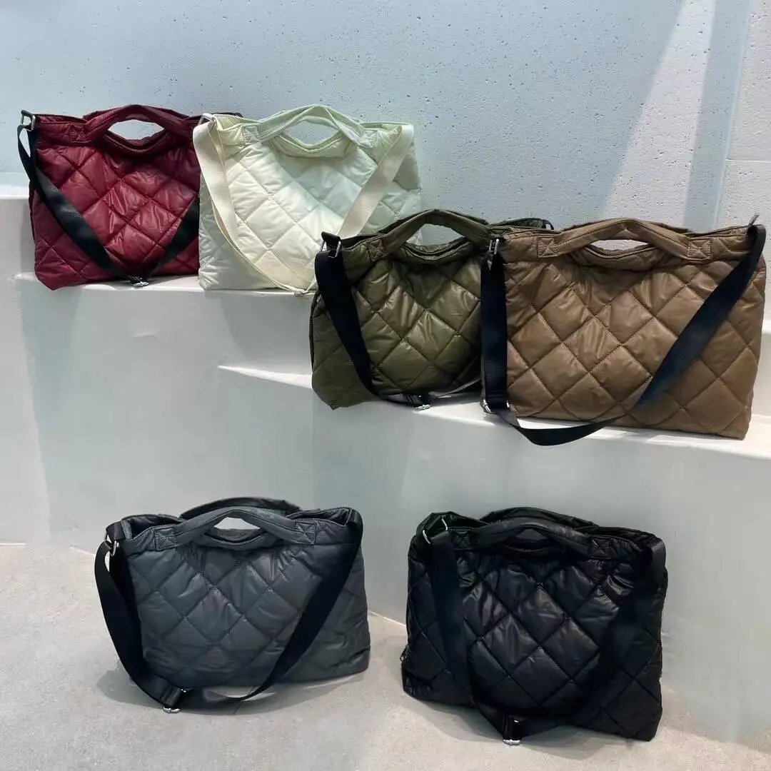 Sacs à main surdimensionnés matelassés pour femmes, fourre-tout en nylon souple, sac à bandoulière en coton rembourré, sac de créateur Lingge initié, shopper