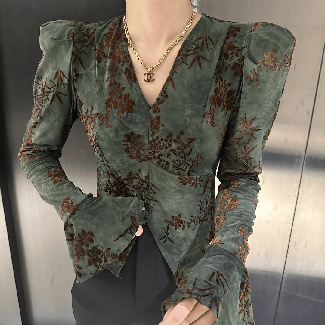 Autumn Winter Women French Retro Shirt Long-Sleeved Beautiful Design V-Neck Shirt Hot Coquettish Elegant Blusas Top