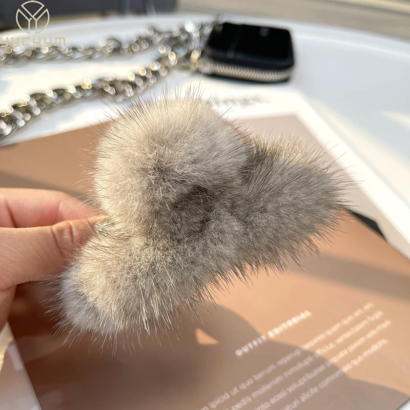 

2025 Winter Real Fur Mink Hair Claw Clip Plush Cute Hairclip Large Size Shark Hair Crab Clip Hairpins Fashion Hair Accessories