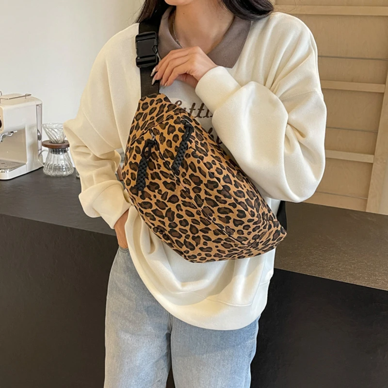 Fashion Women Waist Bag Leopard Print Chest Bag Large Capacity Shoulder Crossbody Bag Latest Waist Fanny Pack Designer Bags