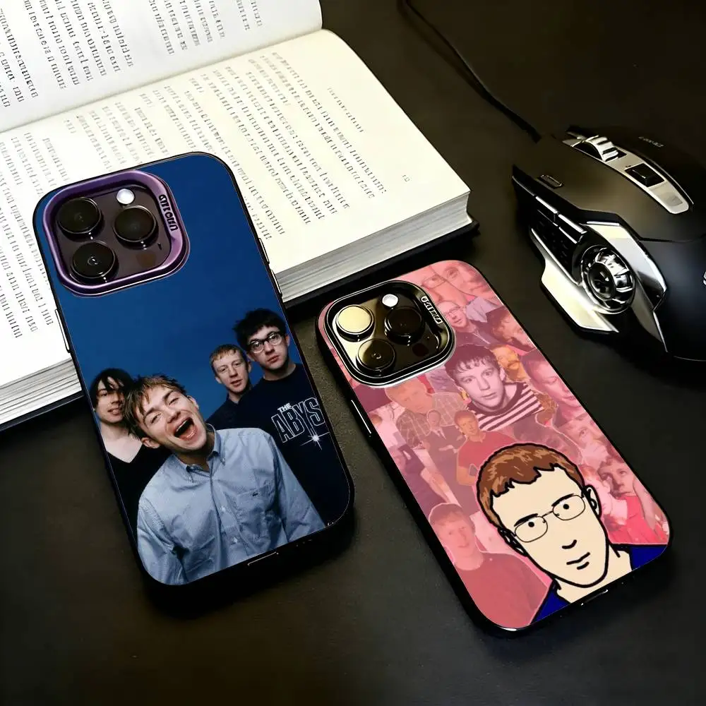 

Cool W-Weezer-we Band Phone Case For iPhone17,16,15,14,13,12,11 Plus,Pro Max Black Candy silver phone case