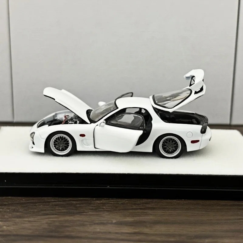 PGM 1:64 Mazda RX7 White Deluxe Alloy full open simulation car model