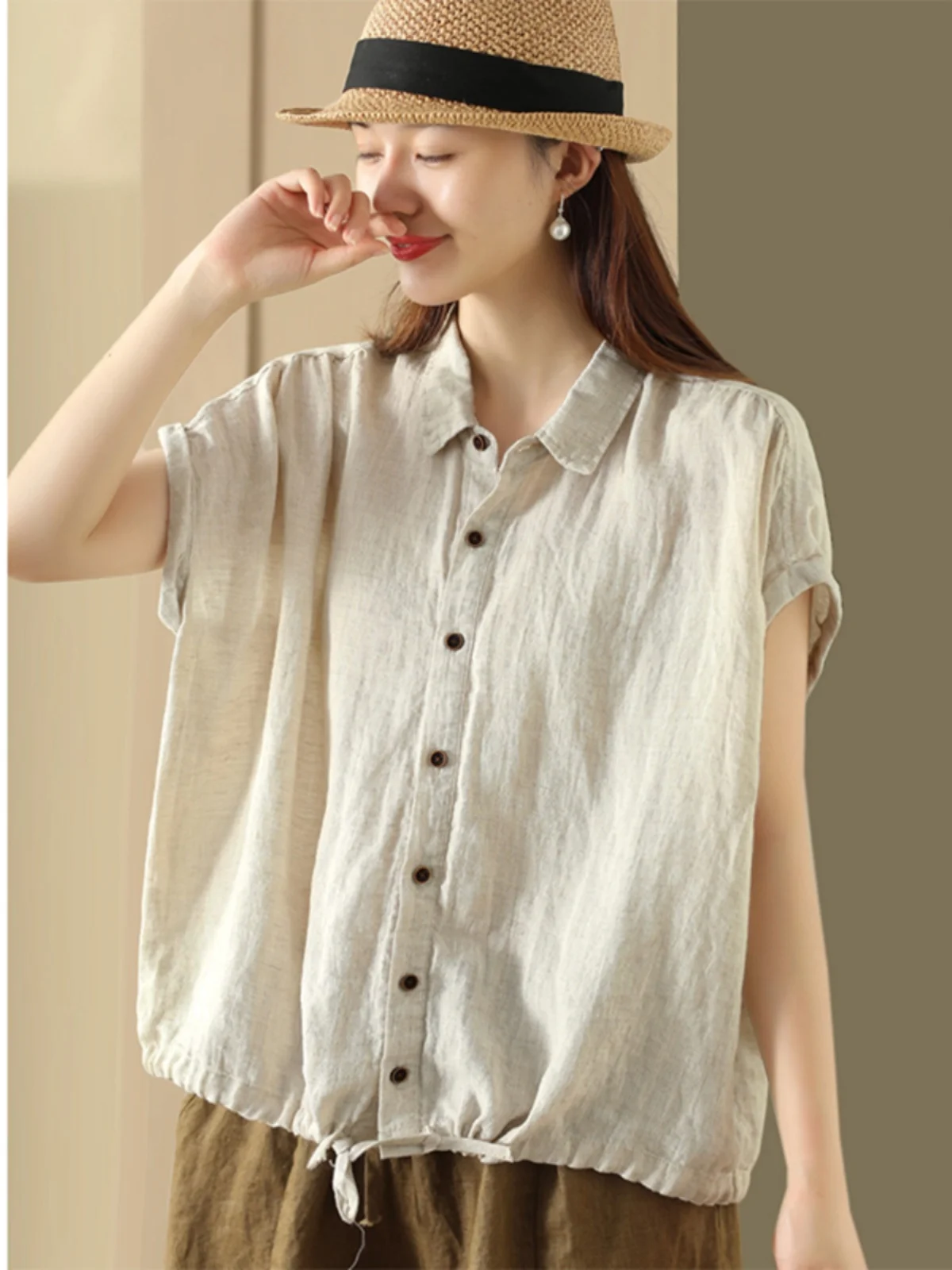 レトロなコットンリネン、またはスウェット素材の女性用Dストリングカジュアルシングルボタンリネントップ、ブランド仕立てのゆったりフィット通勤服