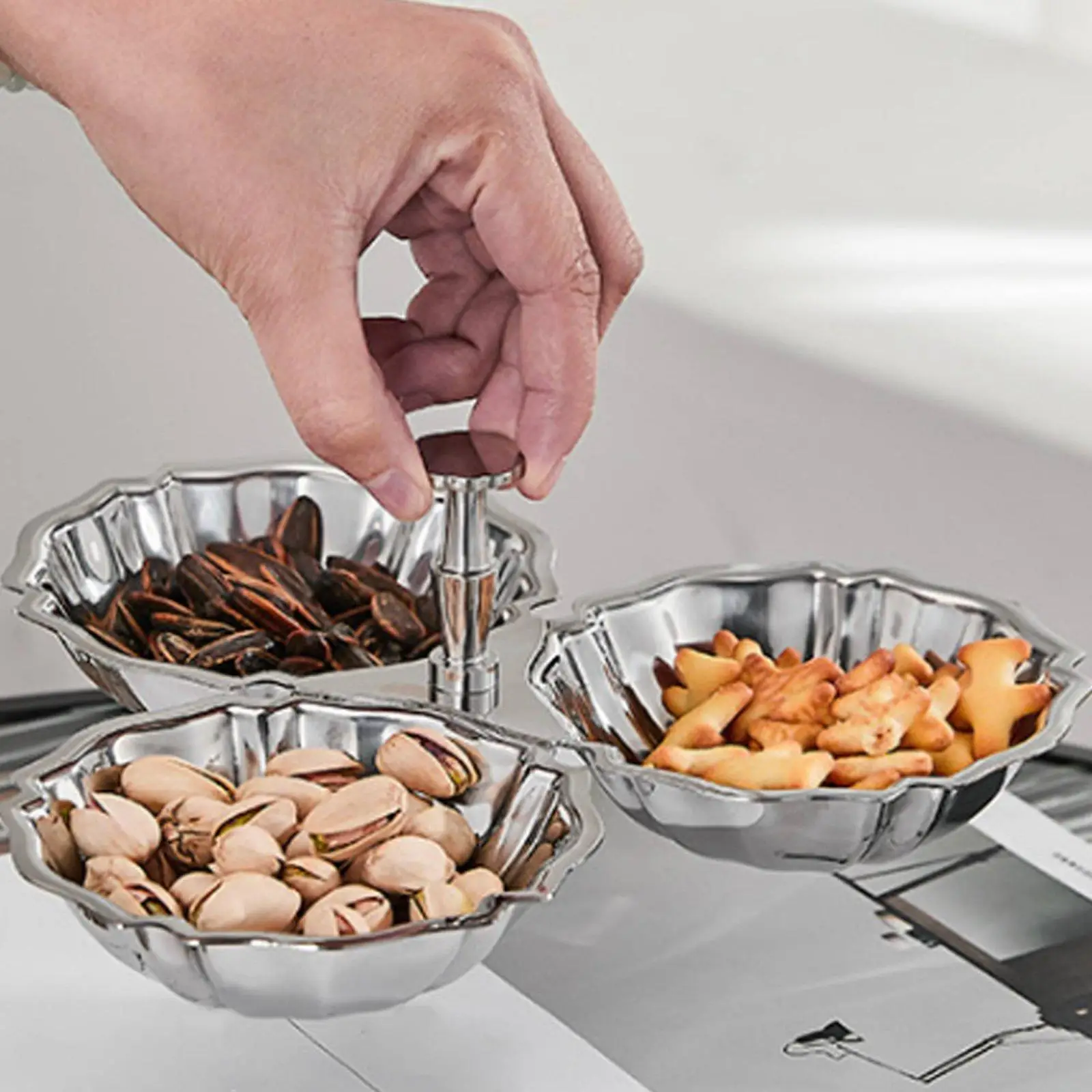 3 Compartment Serving Bowl European Design Fluted Metal Candy Dish Easy to Clean