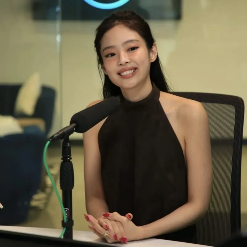 

Jennie Brown Suede Bal Ne Hanging Vest Spicy ort Set Magda Тонкая трикотажная летняя коллекция из Китая