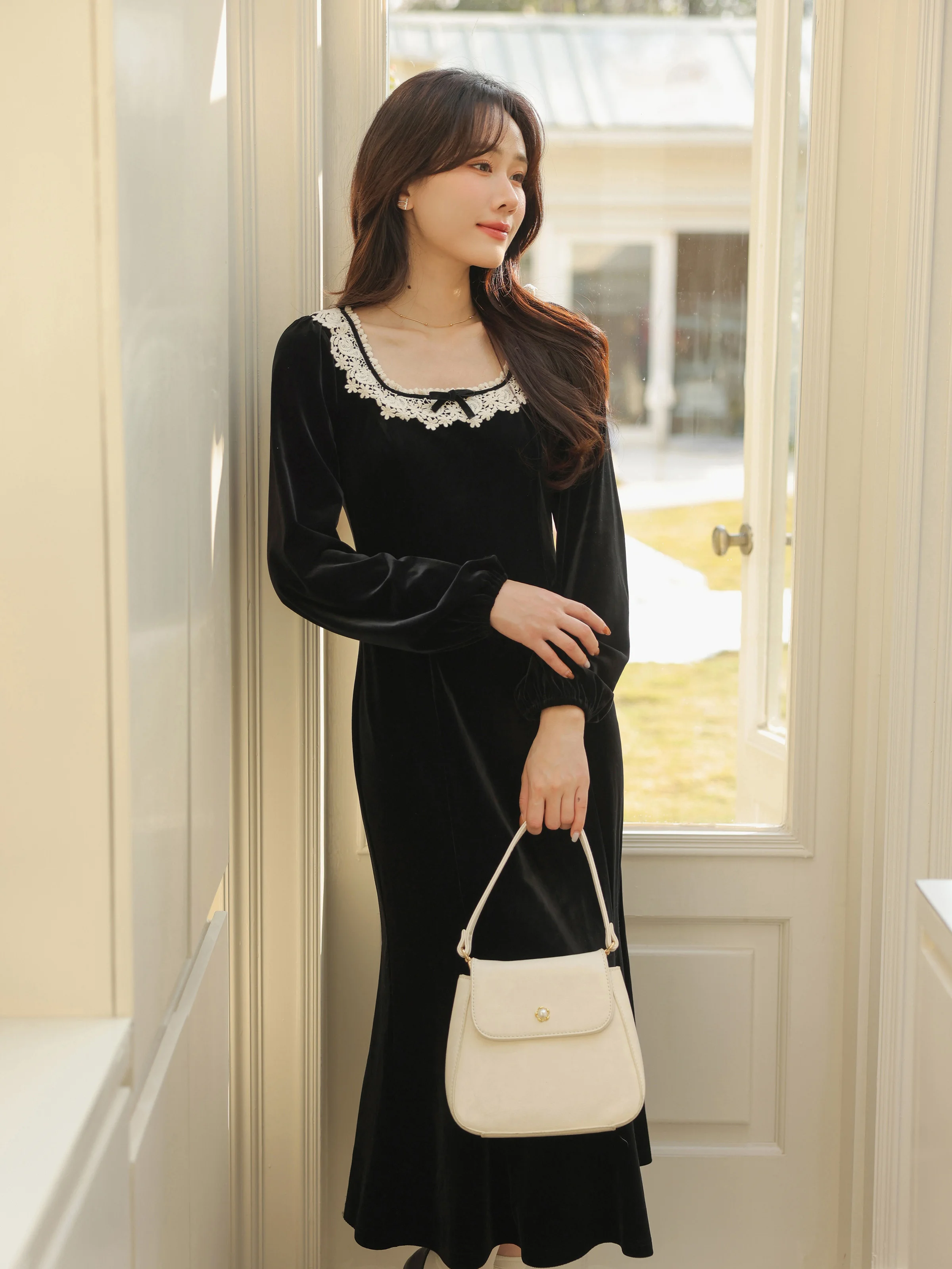 Elegante vestido de veludo francês quadrado pescoço vestido preto sereia maxi outfit com mangas compridas cintura fina roupa de noite para a primavera