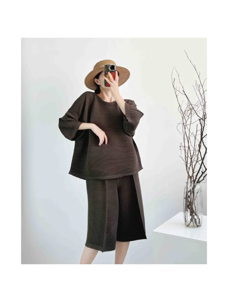 

Miyake Pleated Thick Toothpick Top Shorts Set for Women's Summer New High-quality Two Piece Sets Womens Outifits