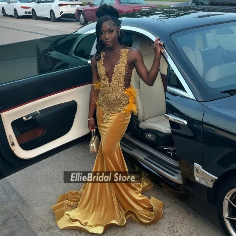 Gold Crystal Prom Dresses 2025 For Black Girl Elegant Mermaid Party Gowns Velvet Feathers vestidos de graduación Customized