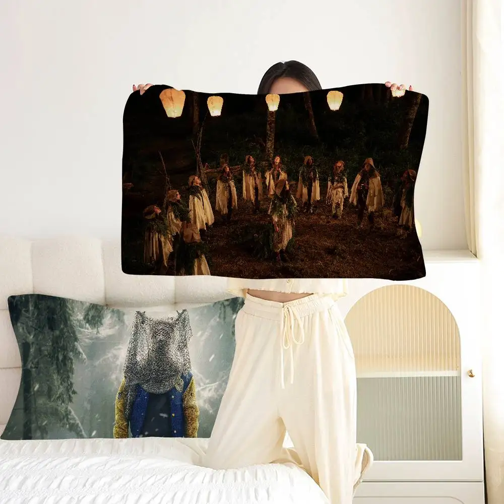 TV Y-Yellowjackets Quick-Dry Polyester Pillow Scarf - Moisture-Wicking & Breathable for Hot Sleepers