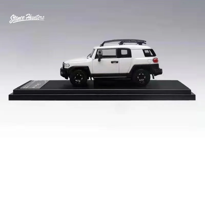 Stance Hunters 1:64 FJ Cruiser XJ10 Series Alloy Simulation Model Car