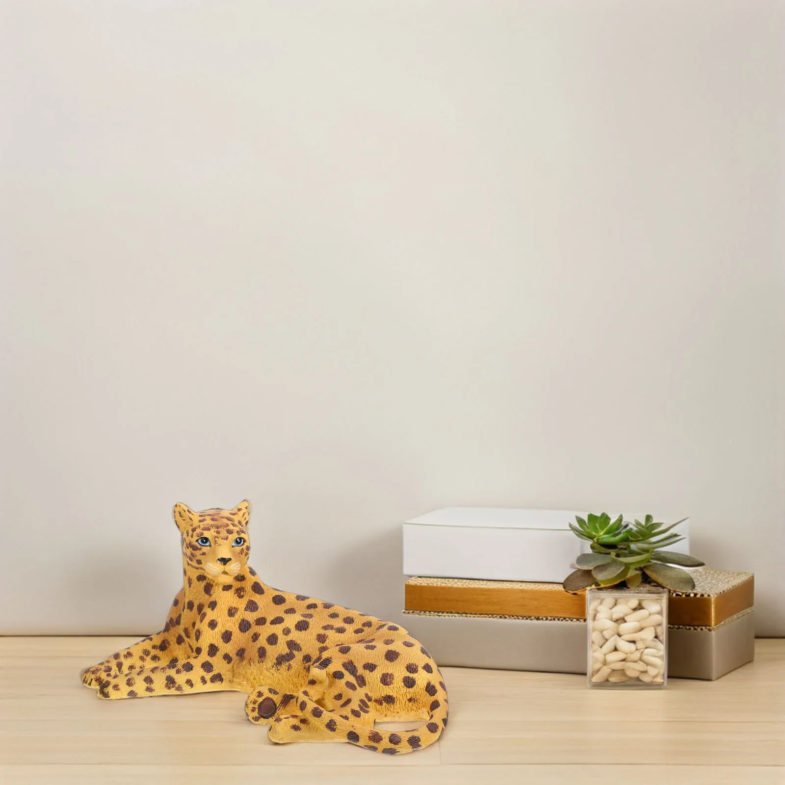 

Resin Leopard Sculpture Lifelike Wildlife Art Decor Symbolic Meaning Material Trendy Bedroom Office Decoration