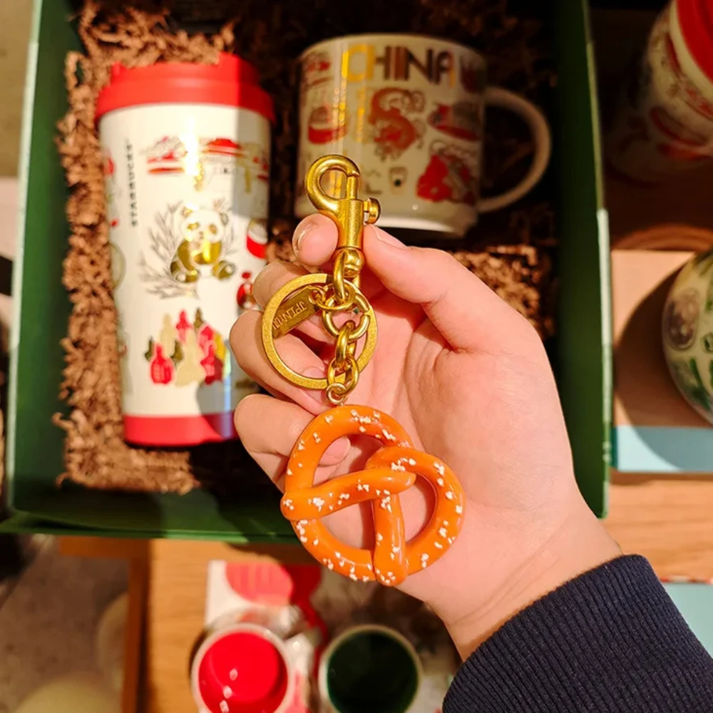 Gran oferta, colgante de bolso de moda, características creativas, llavero con colgante Pretzel, llavero de lujo, piezas de bolsos Premium, accesorios, bolso