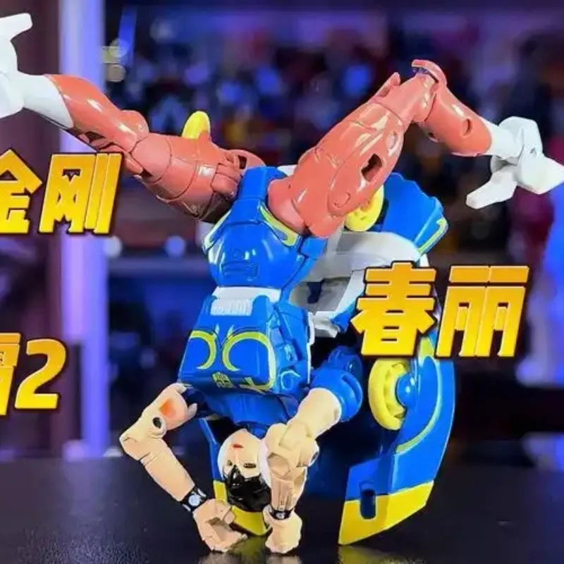 Transformateur G1 Ken Vs Chun-Li, jouets animés, nouveau, en Stock ‌ Cadeaux de vacances personnages d'anime série Studio collectionner modèle mobile