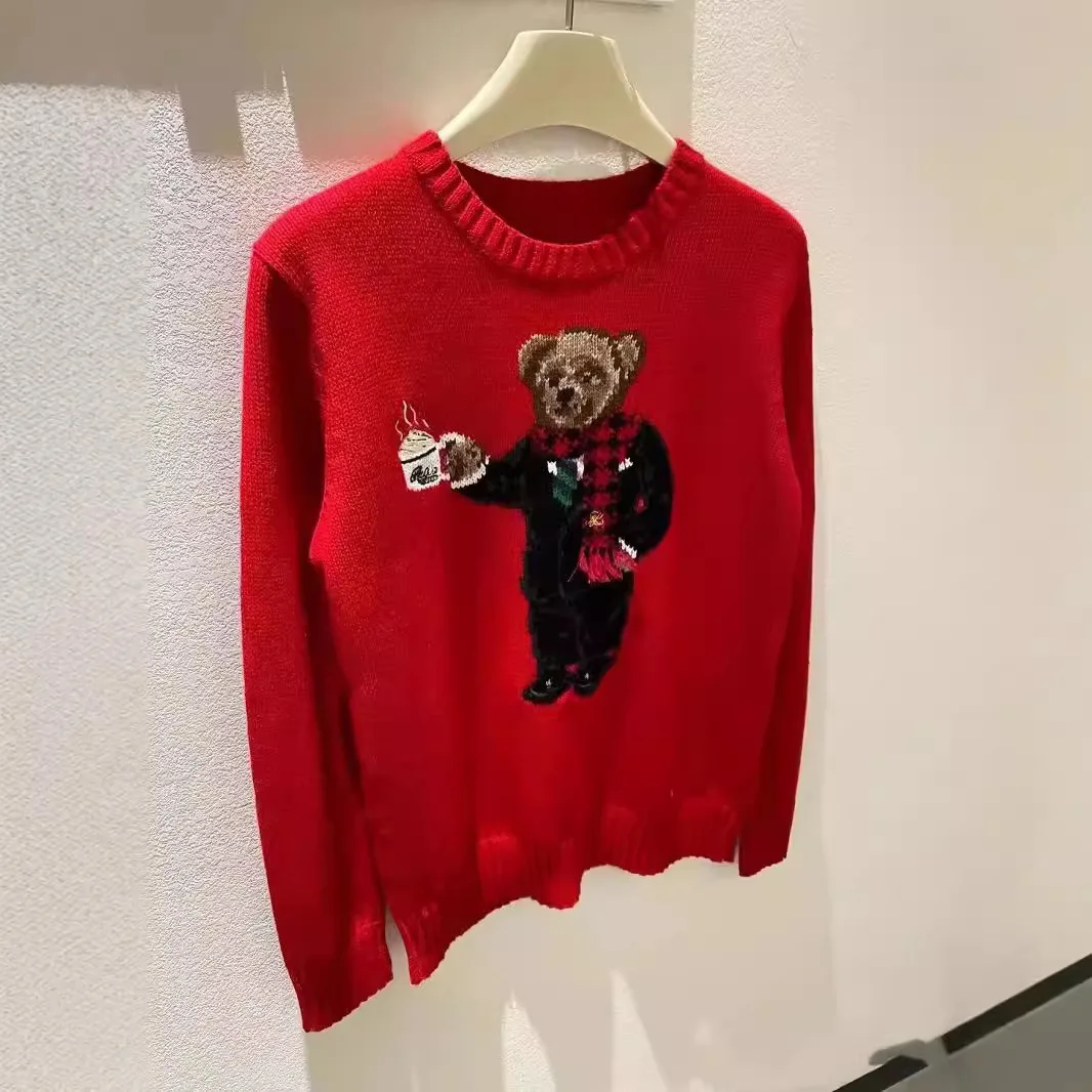 

Мультяшный вышитый тяжелый узор, кофейный медведь, круглый вязаный свитер красного цвета, женский модный хлопковый трикотаж