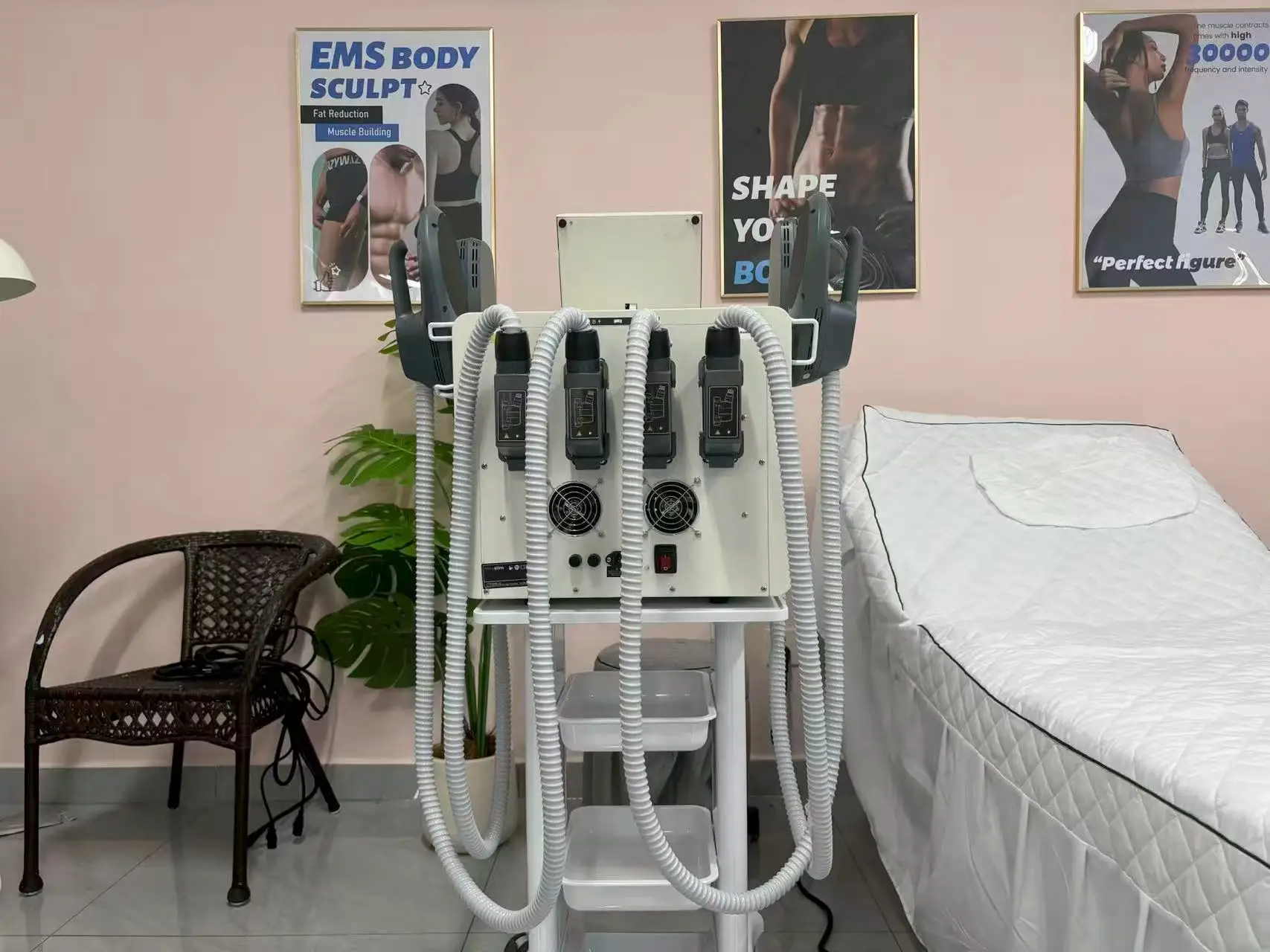 ماكينة نحت الجسم الاحترافية من MYOSLIM hi-emt Ems Neo Rf معدات نحت العضلات 15 تسلا 6500 وات ماكينة تخسيس الجسم #2