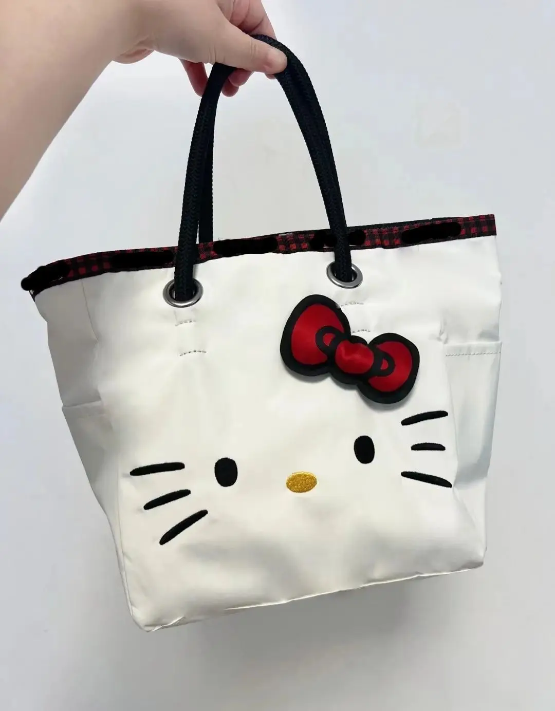 MINISO 2024 Fashion New Embroidered Hello Kitty Cartoon Printed Tote Bag for Women, High Quality Large Capacity Storage Handbag