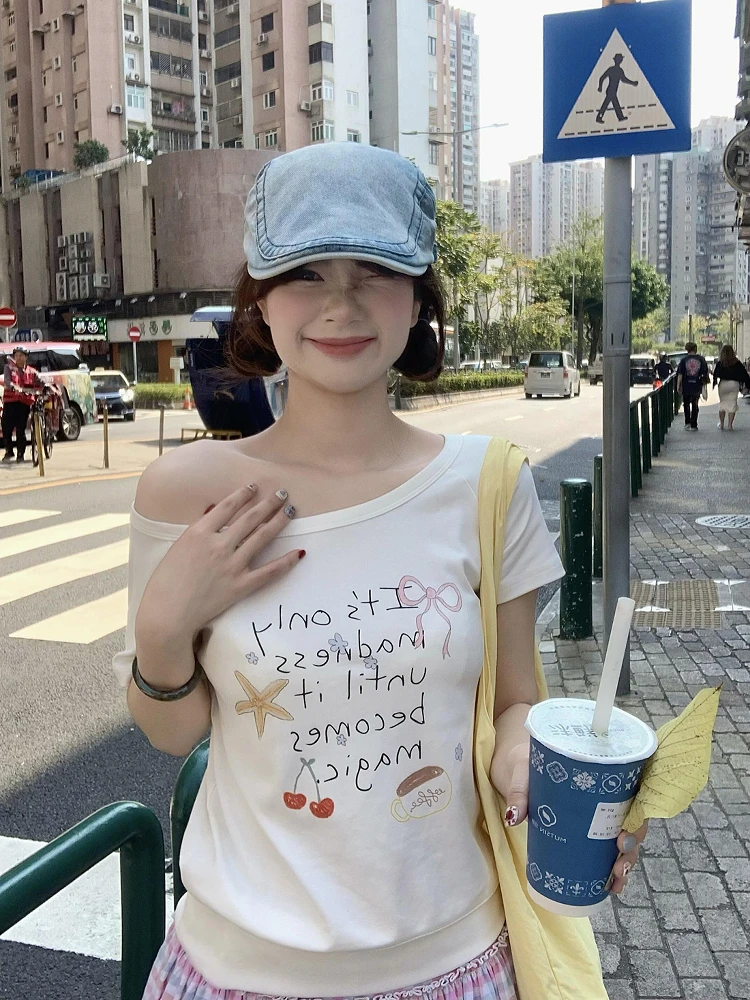 Sweet Sakura Hand-Drawn Graffiti Short-Sleeve T-Shirt Summer Slimming Casual One-Shoulder Diagonal Collar Leisure Top for Women