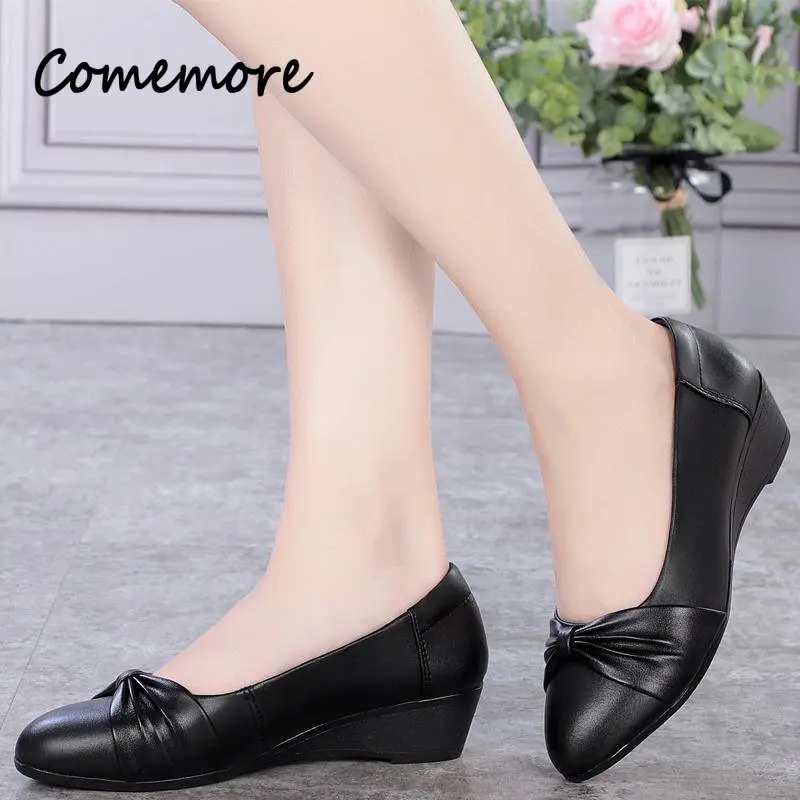 Comemore Office Shoes Women Wedge Heels Leather Black Ladies Shoe Fashion Elegant Slip on Women\'s Loafers Elderly Zapatos Mujer