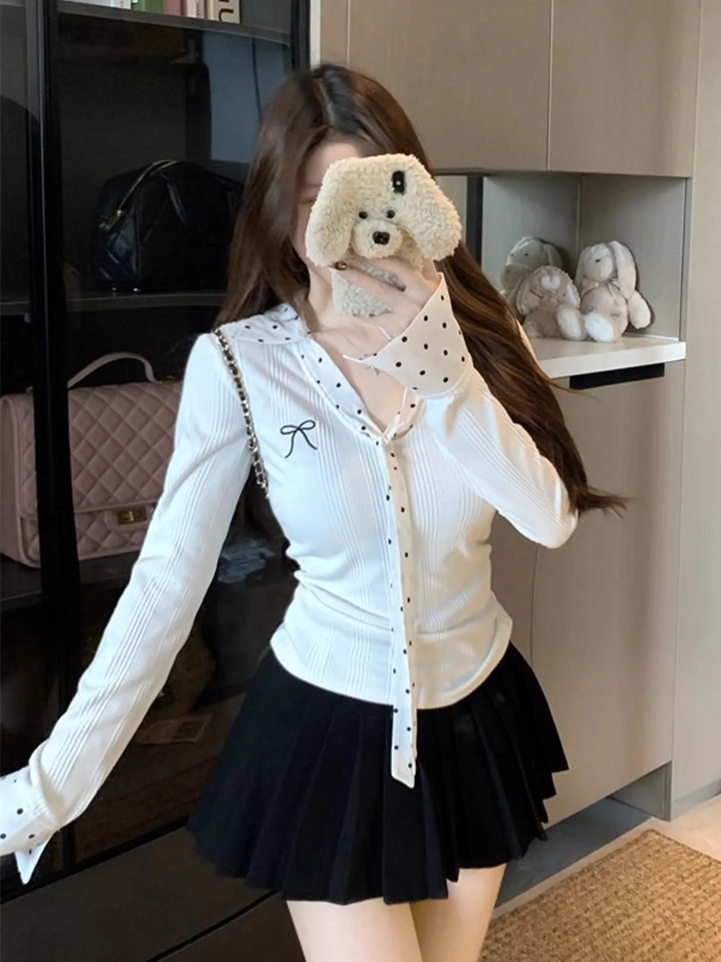 เสื้อยืดทรงเข้ารูป แขนยาว ลายจุด สำหรับผู้หญิง รุ่นใหม่ ฤดูใบไม้ร่วง ดีไซน์ต่อผ้า  ทรงทันสมัย คอวี  ความยาว  C...