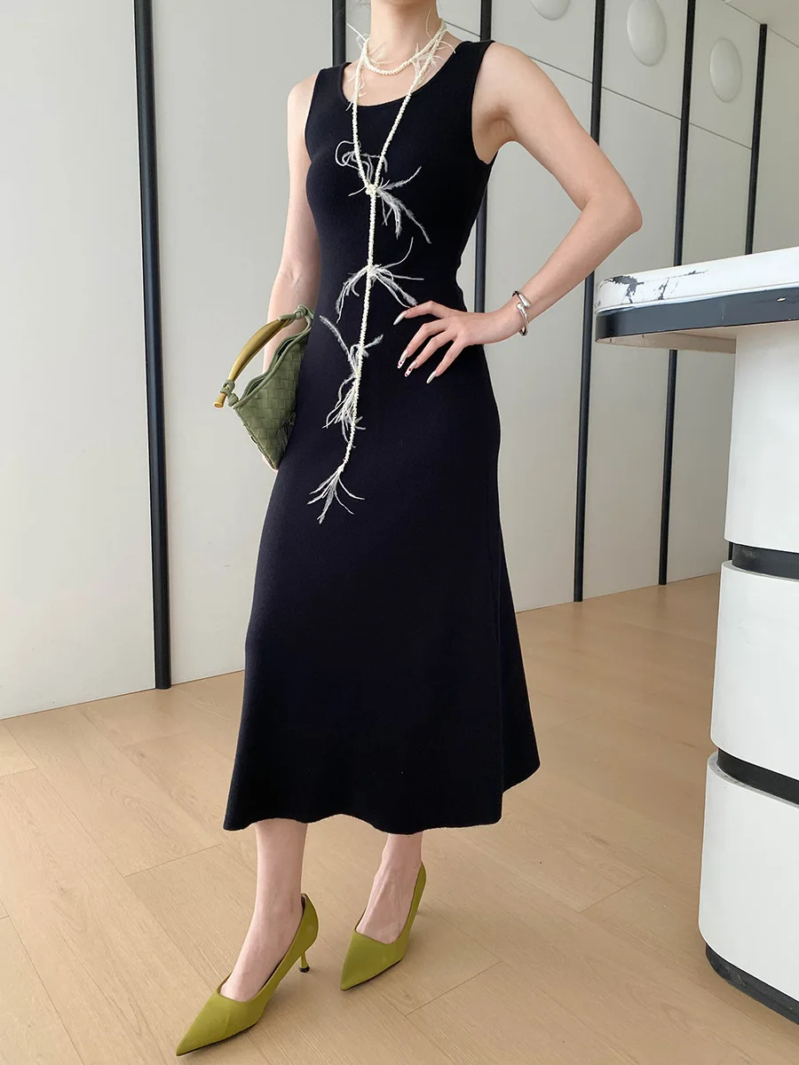 Frühlings- und Sommerkleid für Damen, einfarbig, modisch, im Pendlerstil, schmal geschnittenes Strickkleid – Detail 13
