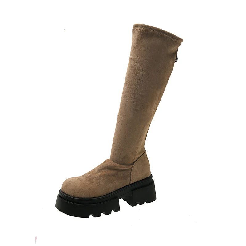 الركبة عالية النساء أحذية طويلة الدافئة الثلوج أحذية عالية أحذية منصة مسطحة شتاء 2025 الاتجاه الجلد المدبوغ أحذية مشي عادية Mujer بوتاس