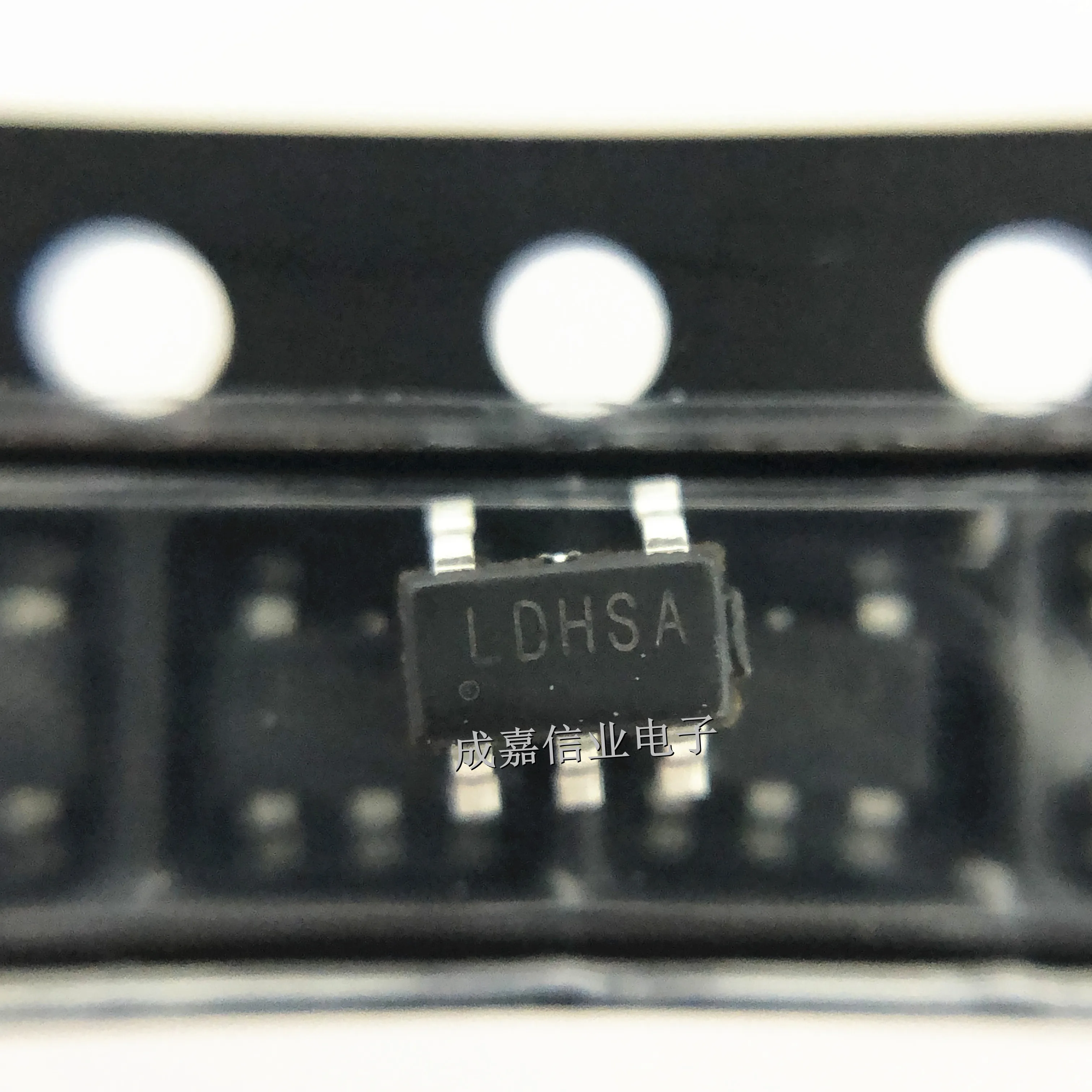 

10pcs/Lot SY8088AAC SOT-23-5 MARKING;LD 1.5MHz 1A 2.5V-5.5V Synchronous Buck DC/DC Regulator