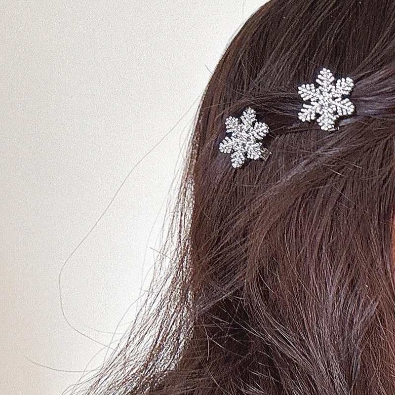 

Заколки для волос «Снежинка» для женщин, зимние, рождественские, блестящие, со стразами, металлические боковые заколки, модные заколки-зажимы, милые, для вечеринок и повседневного использования