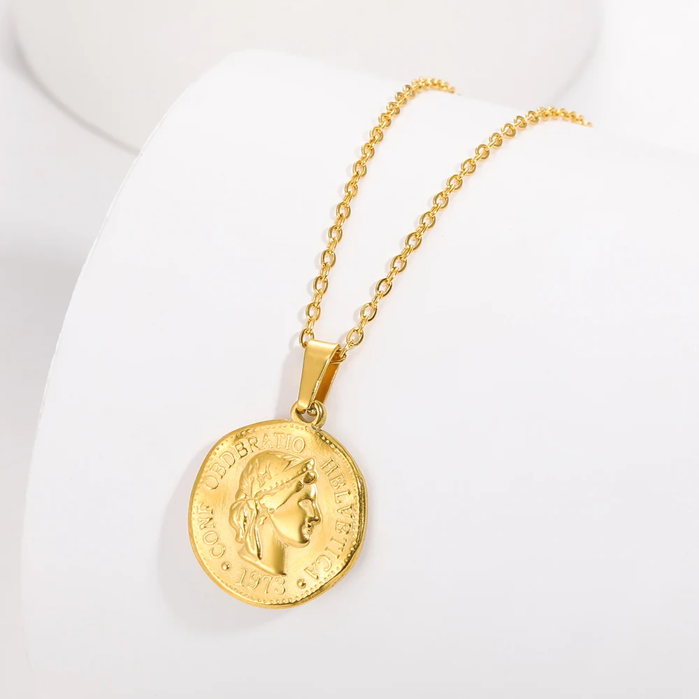 

Stainless Steel Portrait Queen Coin Necklace Fashion Gold Color Round Coin Carved Queen Pendant Choker Waterproof Female Jewelry