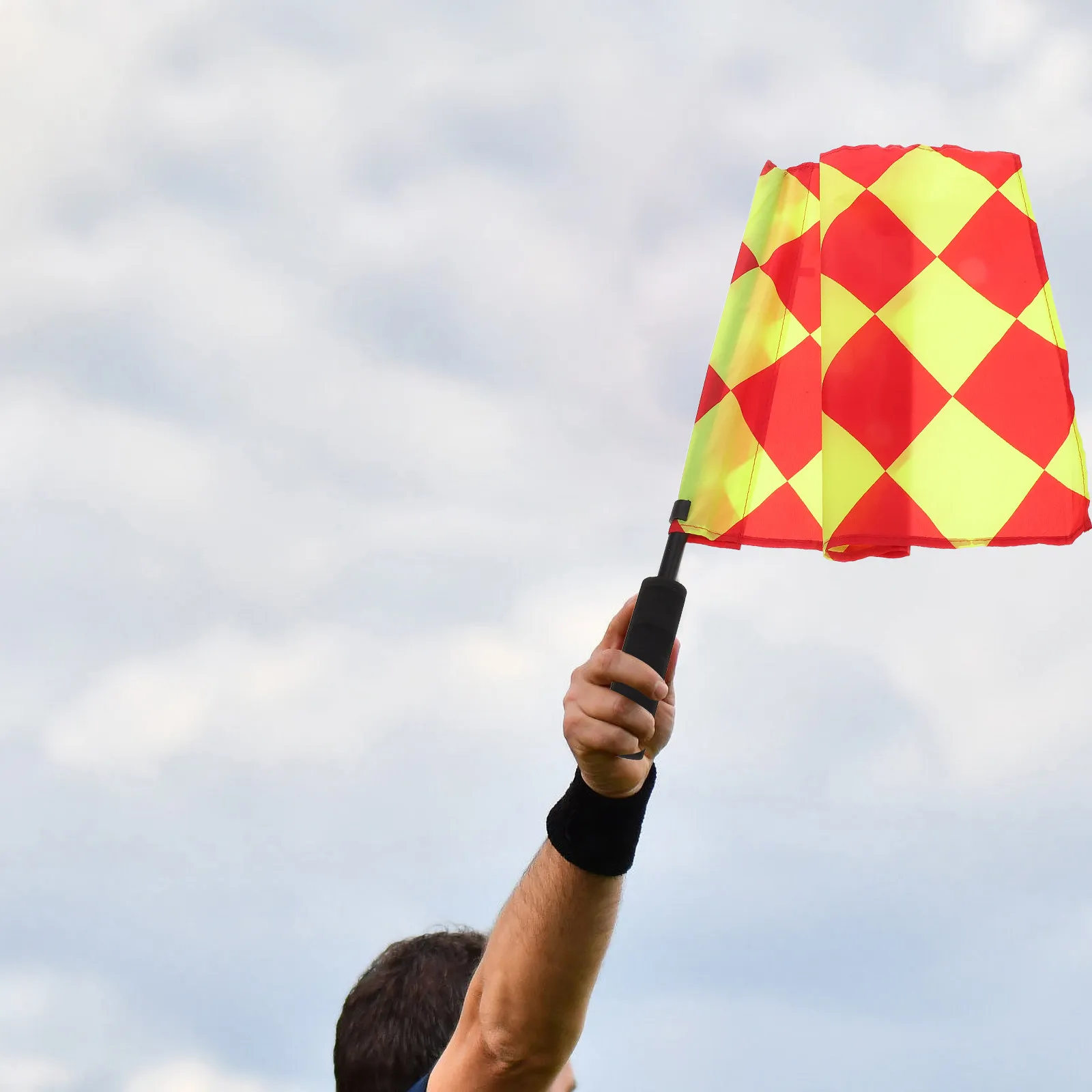 2Pcs Soccer Referee Flags Professional Grade Lightweight Portable Football Linesman Hand Flags for Clear on-Field Signaling