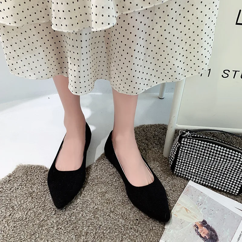 Single Shoe Women's 2026 Spring And Summer New Flat Shoes Pointed Shallow Mouth Bean Shoes Suede Oversized
