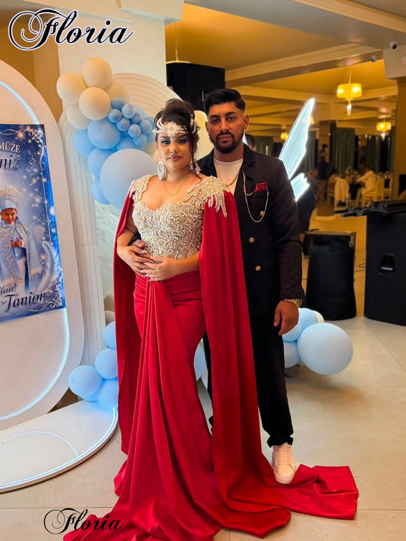 Rote Abendkleider aus dem Nahen Osten mit Kristallen, Arabische Schlichte Abendkleider, Vestidos De Fiesta, Hochzeitspartykleider nach Maß