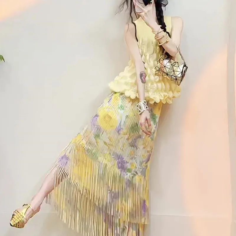 

Miyake Summer Sleeveless Women's Vest Bubble Stretch Top Floral Tassel Half Skirt Pleated Set Japan Korean Style Dopamine