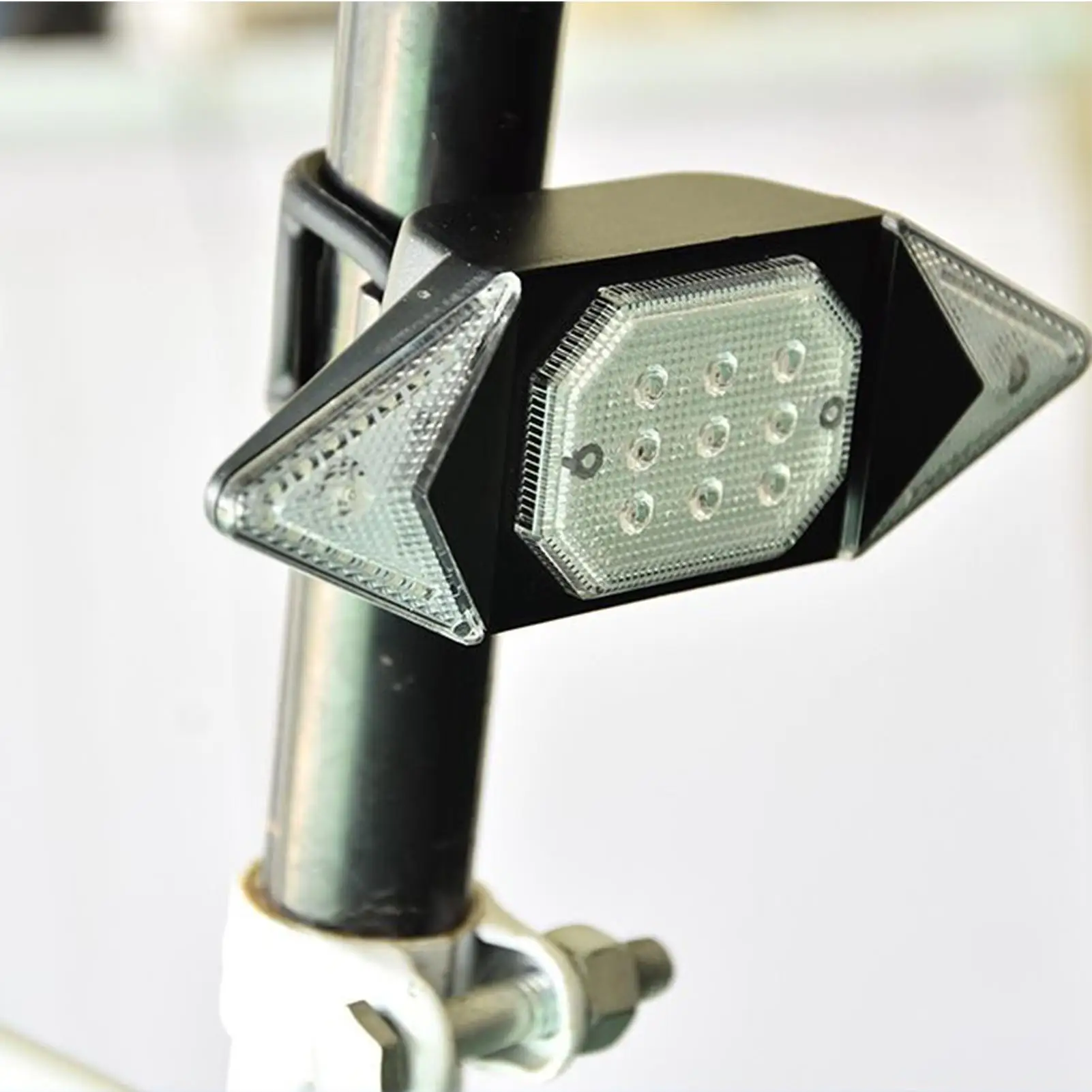 

Задние фонари для велоспорта, водонепроницаемый задний фонарь для велосипеда, быстрая зарядка, яркий умный фонарик с дистанционным управлением для улучшения ночной видимости