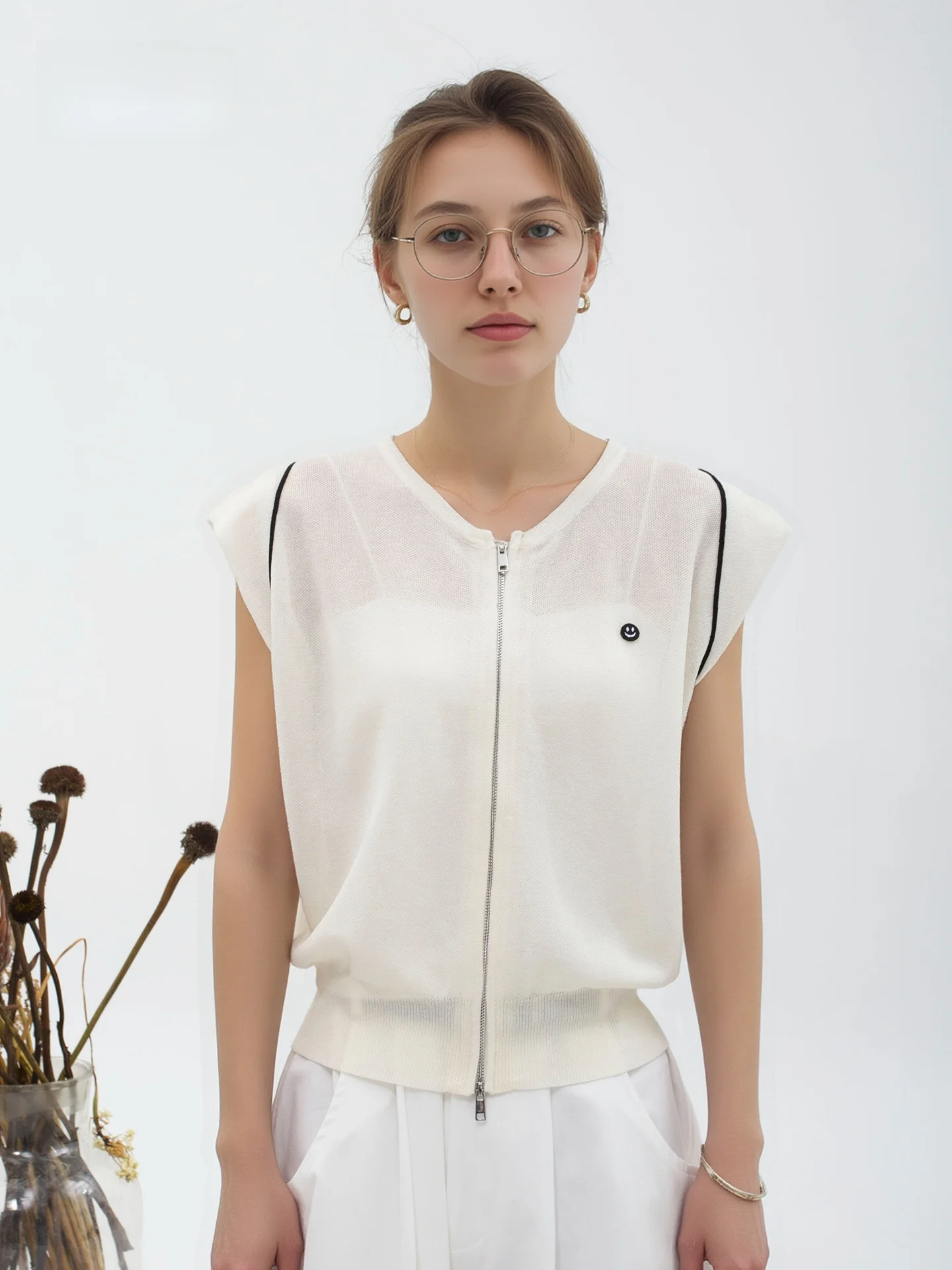 

Comfortable Versatile Women's Knitted Zipper Cardigan Vest Summer New Arrival Premium Feel Short Length Color Top