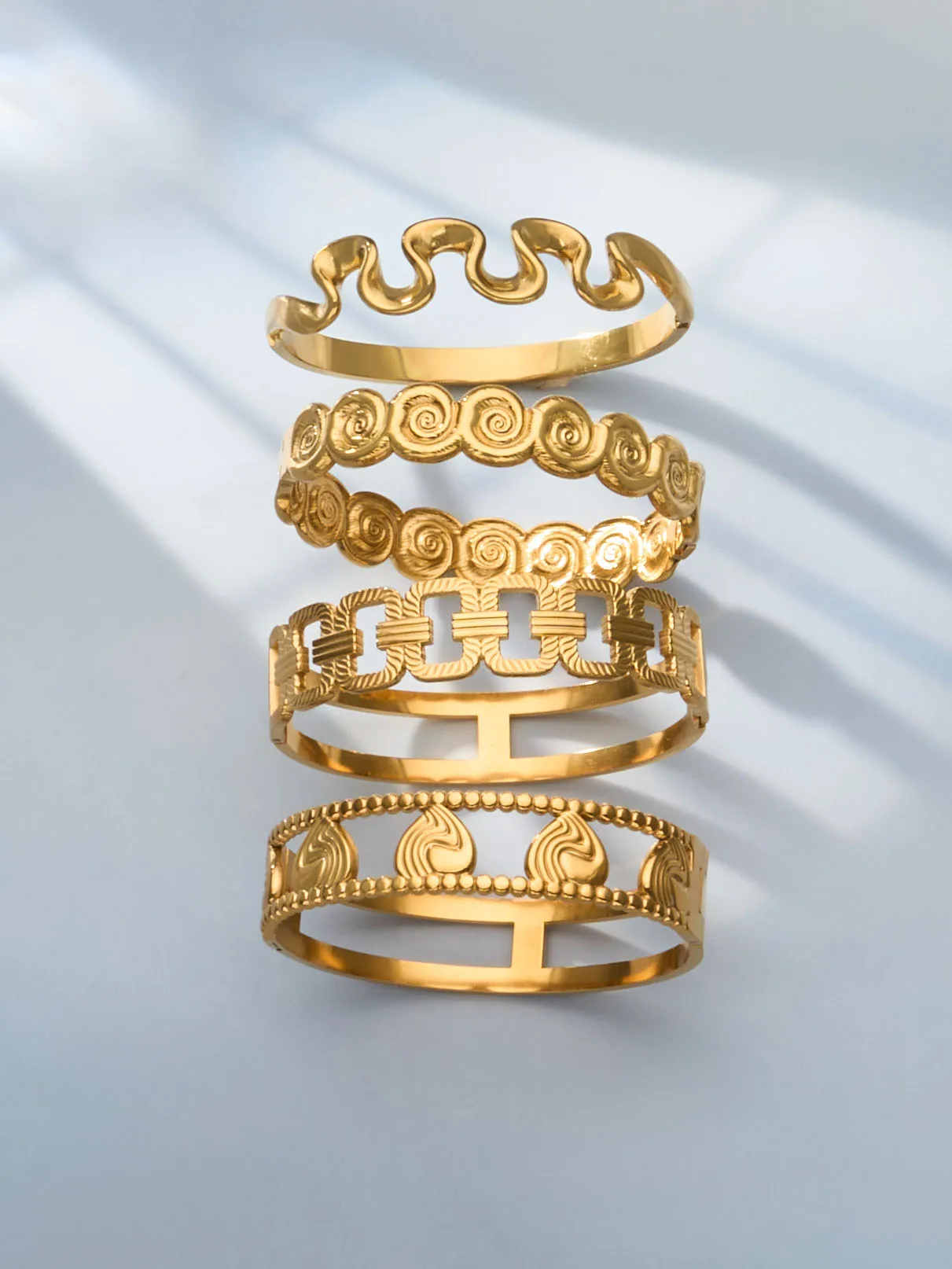 Indischer Stil Edelstahl Geometrische Breite Armbänder für Frauen PVD Goldplattiert Wasserdicht Damen-Armreif Handgelenk-Schmuck – Detail 9