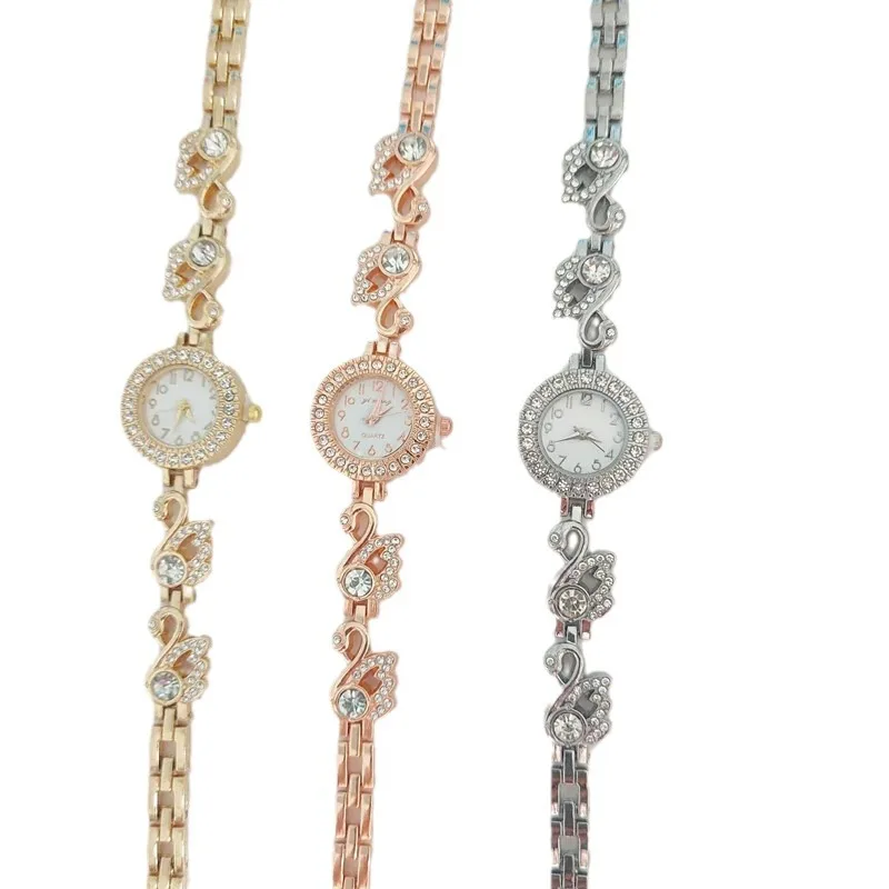 Cross-Border การค้าต่างประเทศขายร้อนสง่างามและแฟชั่น Diamond Swan นาฬิกาผู้หญิงเพชรดิจิตอลนักเรียนหญิง Brac