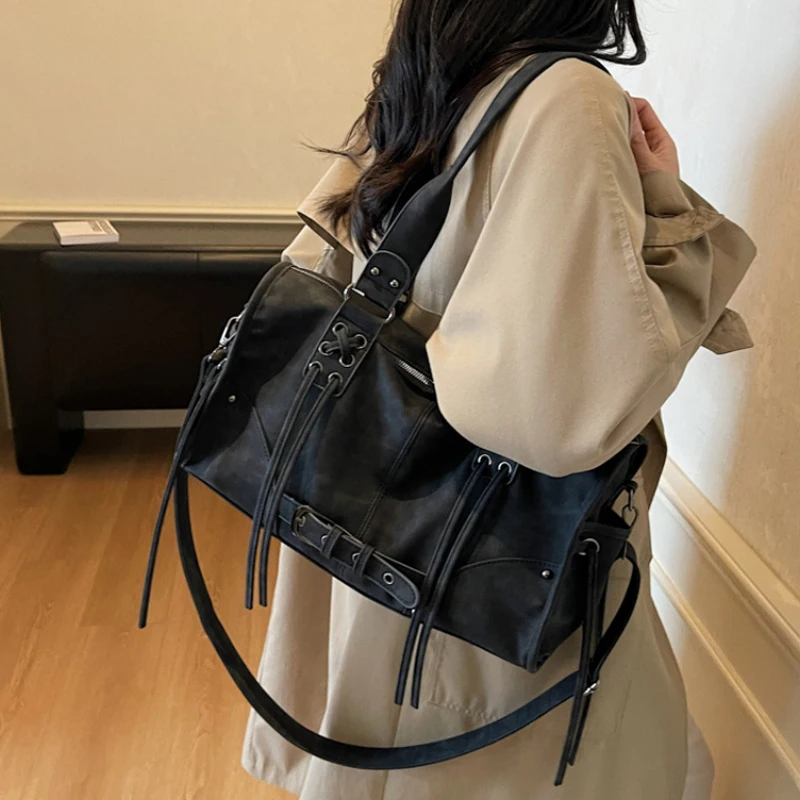 Thumbnail 3 - #20 New Pillow Bags Arrivals