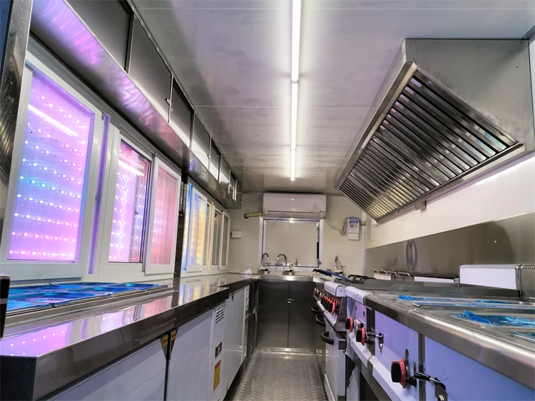 รถพ่วงบรรทุกอาหารแบบเคลื่อนที่สีเงินสำหรับระเบียงรถขายอาหารไอศกรีมหลากหลายรูปแบบ