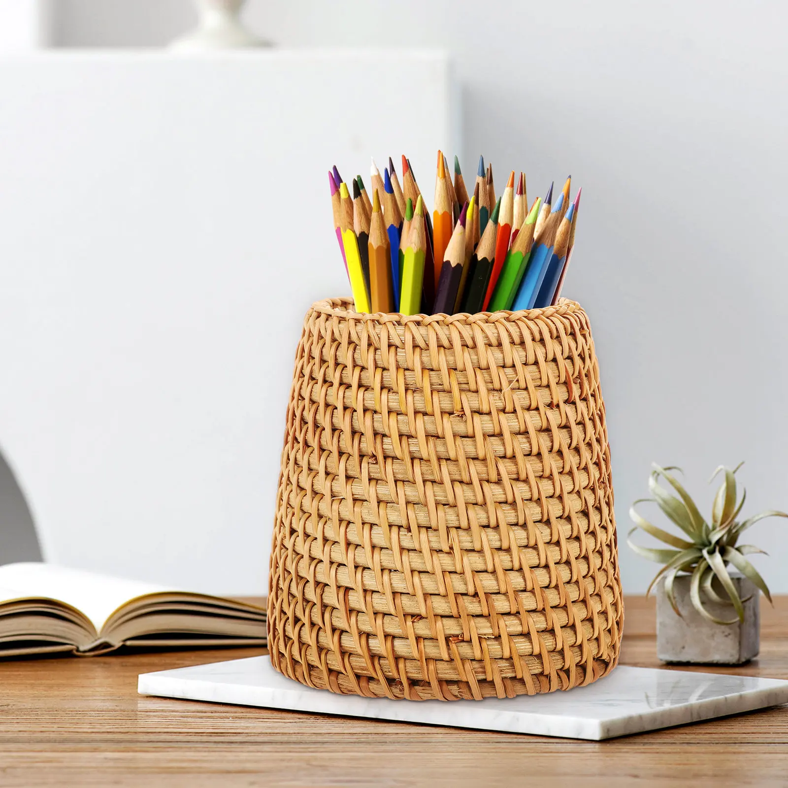 Sturdy Rattan Pen Decorative Holder Desktop Pen Organizer For Home Office Desk Decor Fall Office Decoration Natural