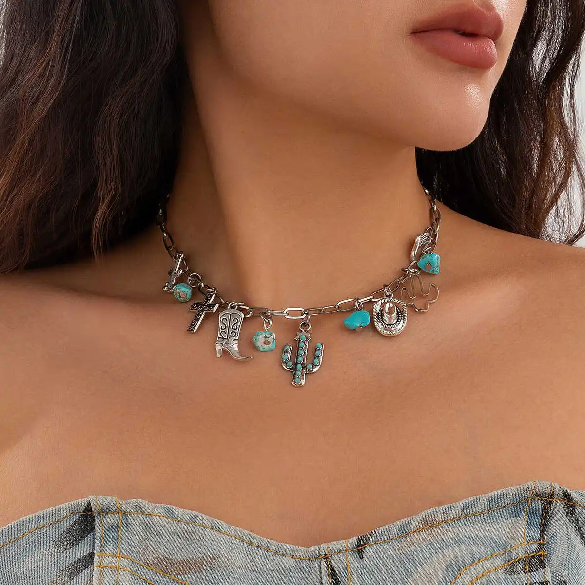 

Western Cowboy Style Vintage Ethnic Jewelry Fake Turquoise Buffalo Head Choker Necklace for Women