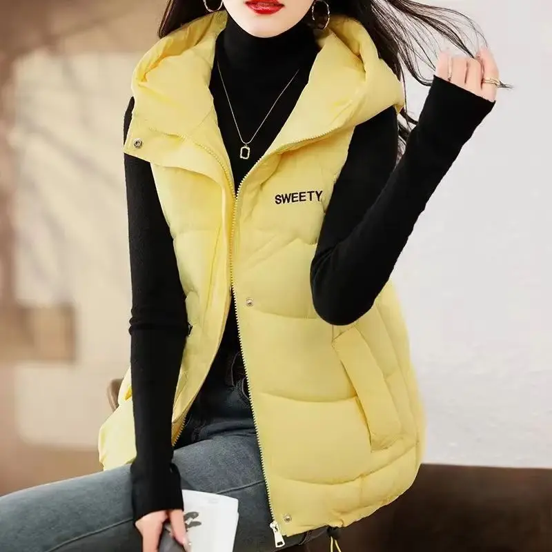 

2025 Women's Autumn Winter Vest New Fashion Sleeveless Short Vest Jacket Korean Version Hooded Embroidery Cotton Waistcoat