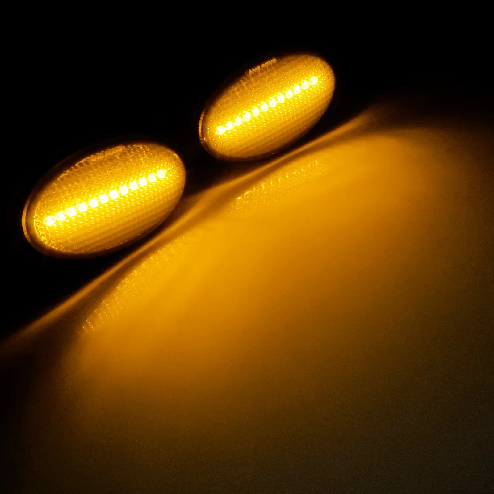 ไฟแสดงสถานะรีพีทเตอร์เครื่องหมายด้านข้างสีเหลืองอำพัน LED สำหรับสมาร์ทสำหรับสอง450โรดสเตอร์452 Mercedes Benz W168 VIO Viano W639 W447