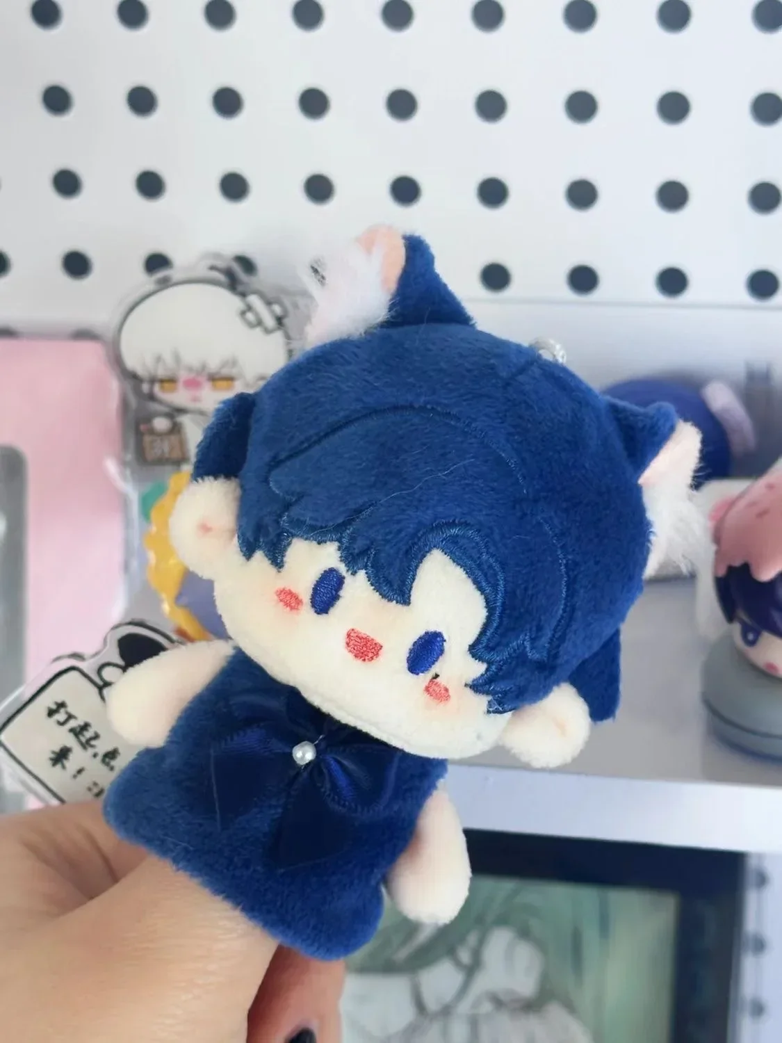 آين لجميع الأوقات Lovebrush سجلات كلارنس Alzad Rorschach الزمرد أنيمي إصبع أفخم أرقام قلادة الجسم بلوشي هدية