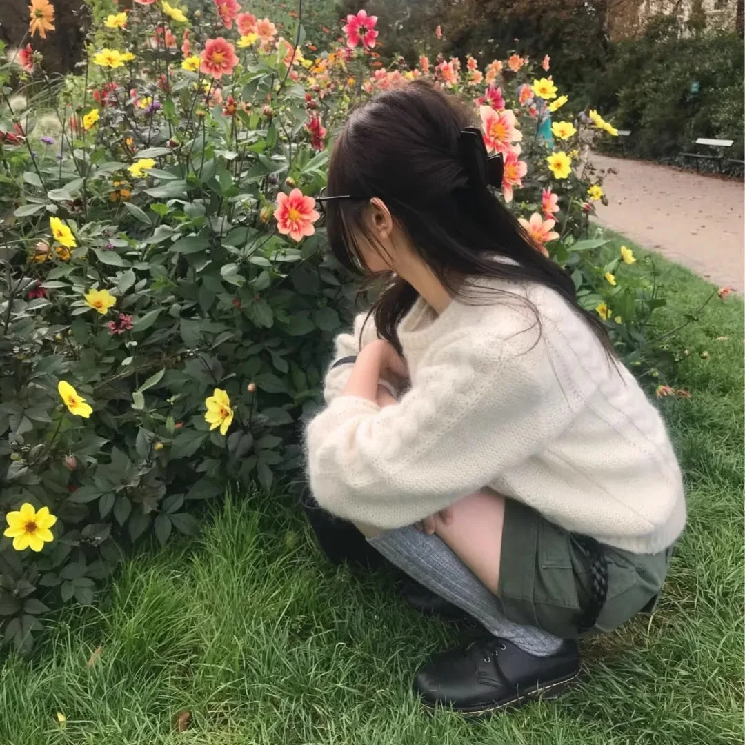 

TheBarnet Women's ort Loose Knitted Sweater Vintage Floral Pattern Aosphere White Long Sve round Ne Pure Color Autum...